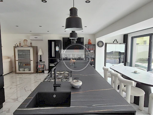 Villa familiale de type 5 pièces à vendre à Bessan
