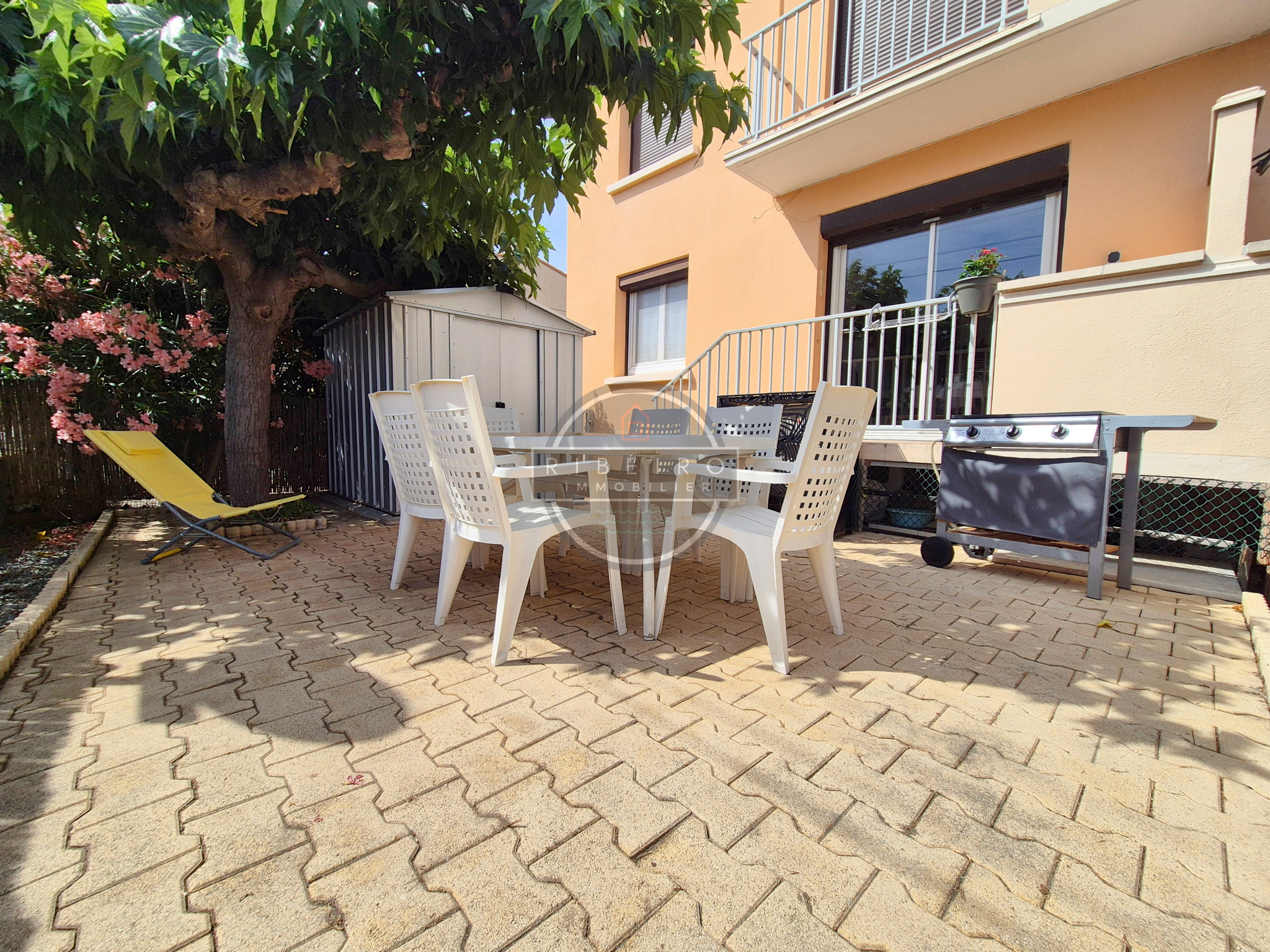 APPARTEMENT T3 — REZ-DE-CHAUSSÉE — TERRASSE PRIVATIVE 40 M2 —