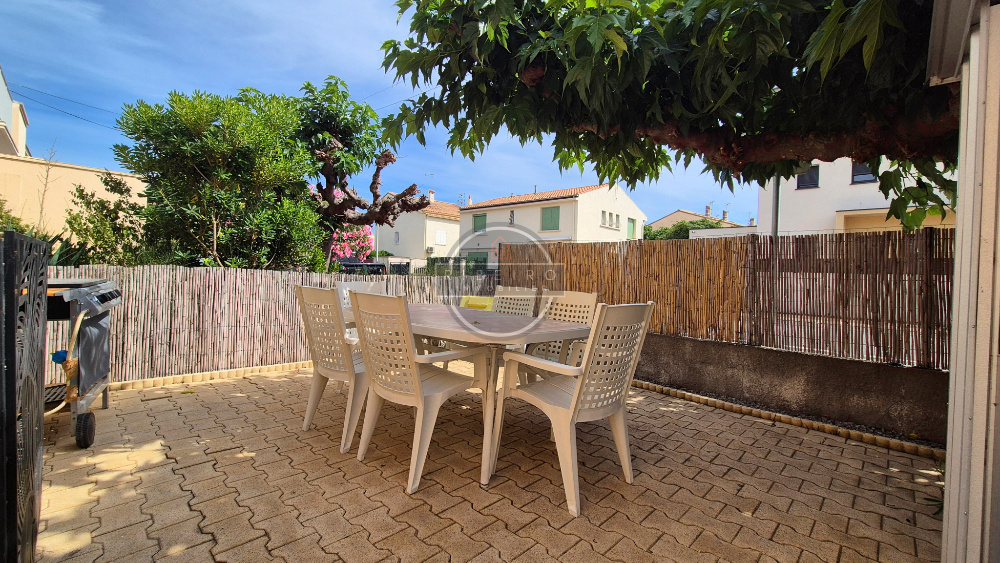 APPARTEMENT T3 — REZ-DE-CHAUSSÉE — TERRASSE PRIVATIVE 40 M2 —